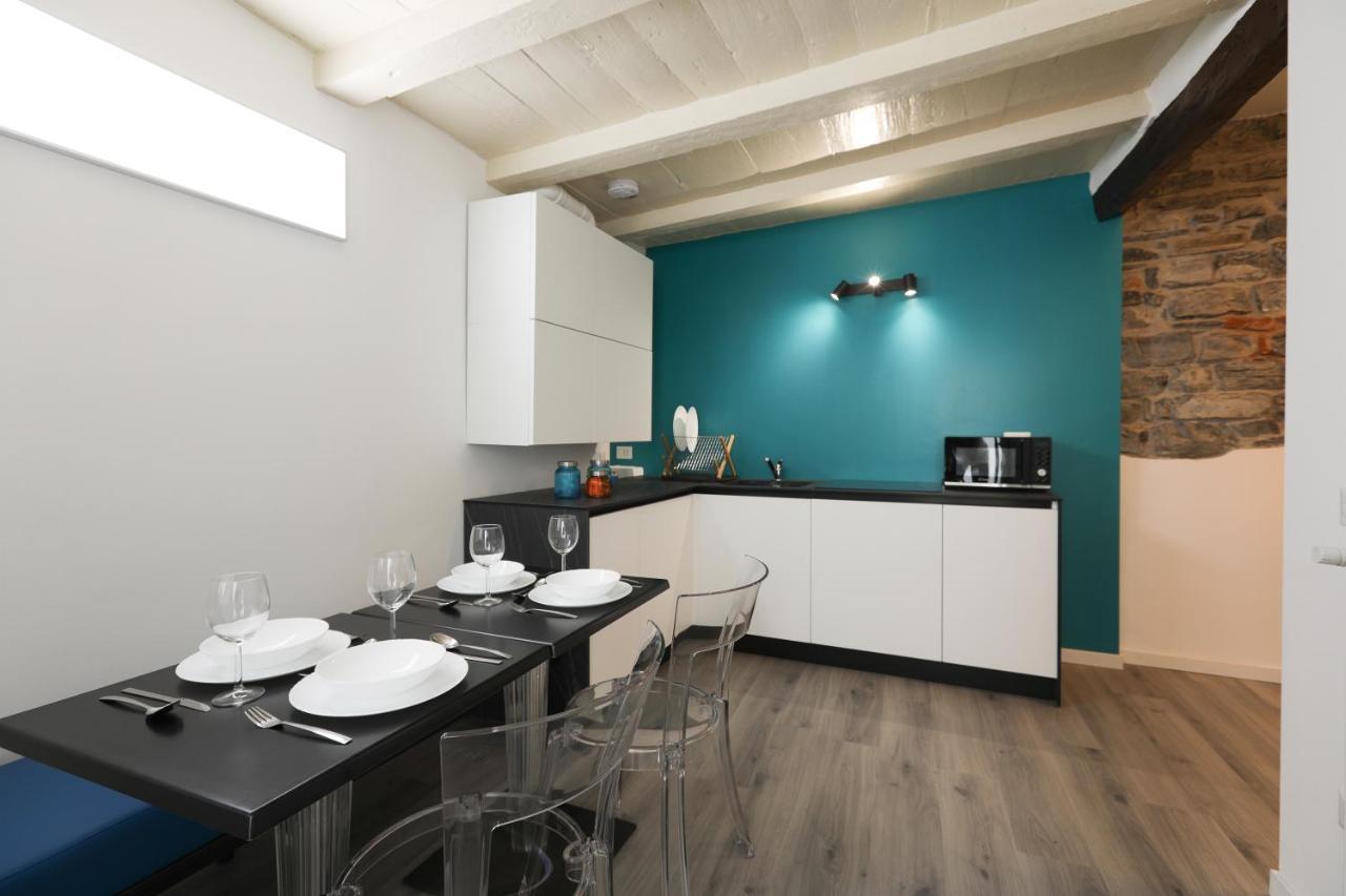 Blue Sapphire Como Cozy Flat In Center Of City Apartment Luaran gambar